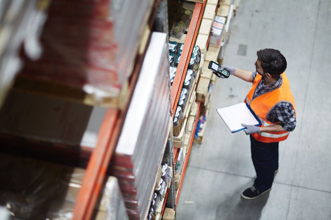 seasonal warehouse staffing